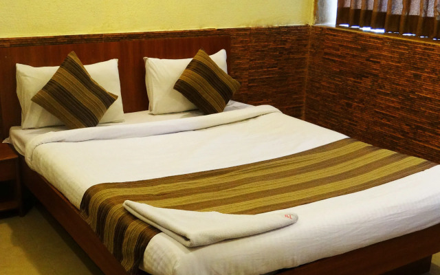 Lucky Hotel Bandra