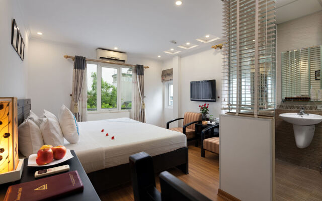 Hanoi Lake View Hotel & Travel