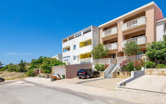 Stunning Apartment in Vidalici With Wifi and 1 Bedrooms