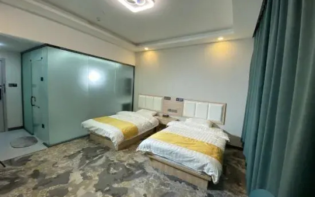 Le Lin Express Hotel （Hetian railway station）