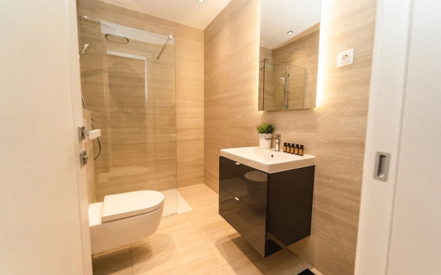 Luxury Business Apartment by Mercado