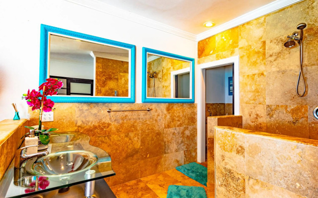 Caprice 7 -Oceanfront Villa - Gated Community with Pool