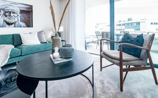 Inf4.2m- Modern City Apartment, Families Only