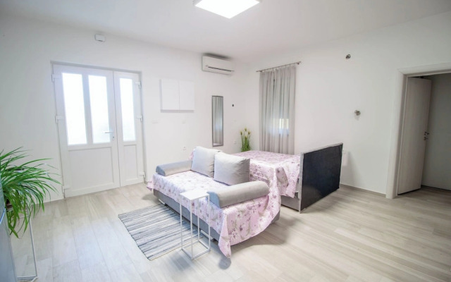 Apartment Smile Studio