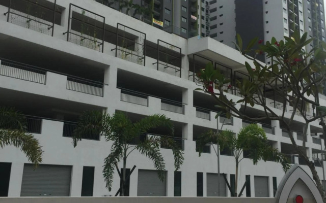 Rusnoor Homestay Alami Residensi 2-17-2