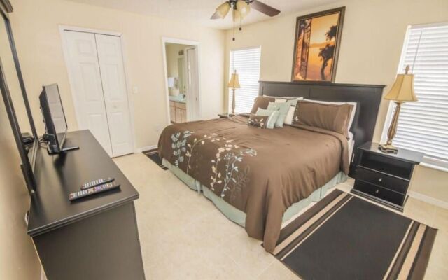 Peter's Creekside Vacation Home