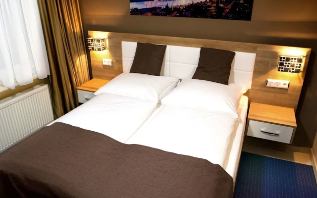 C&S Hotel