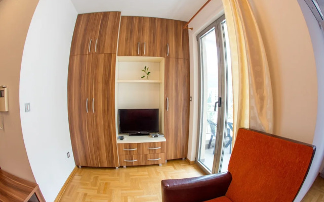 Apartment Bolero