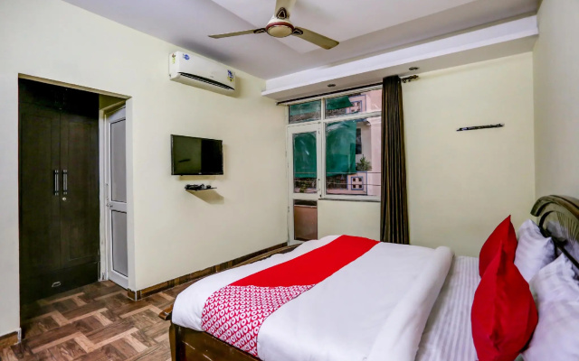 OYO 62291 Parth Residency