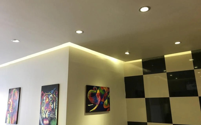 Hotel June