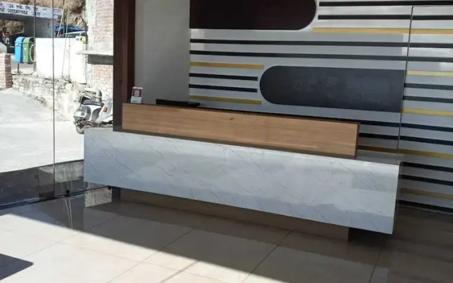 Jot Pass Hotel