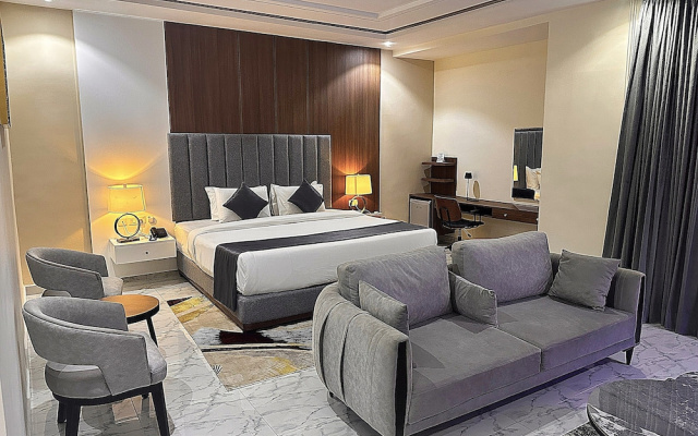 Garden City Hotel