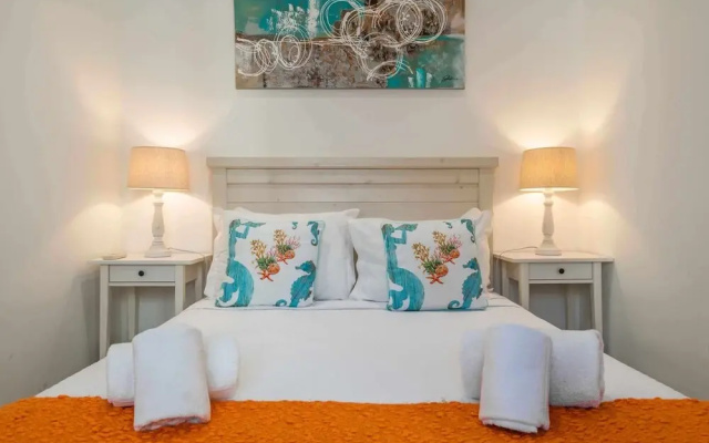 Casa Mar d Alma T2 150m Praia Peneco