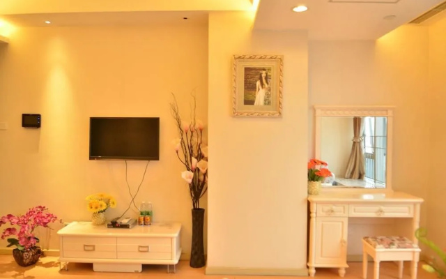 Four Leaf Clover Boutique Apartment Hotel