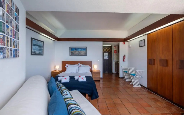 Rent4rest - Sesimbra Ocean View Studio