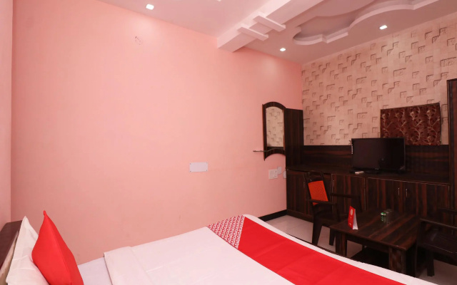OYO 27695 Hotel Relation