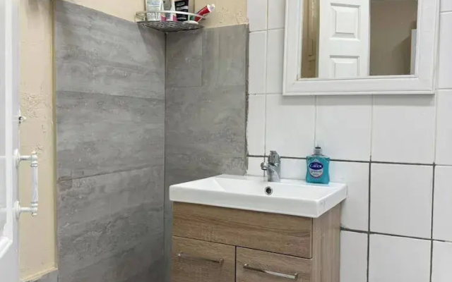 3bedroom Entire House in Stockport Town Manchester