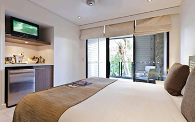 Pullman Palm Cove Sea Temple Resort and Spa