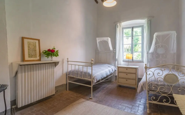 Rustic Farmhouse Stay, Carmignano