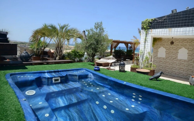 Luxury Beach Suite by Airsuite