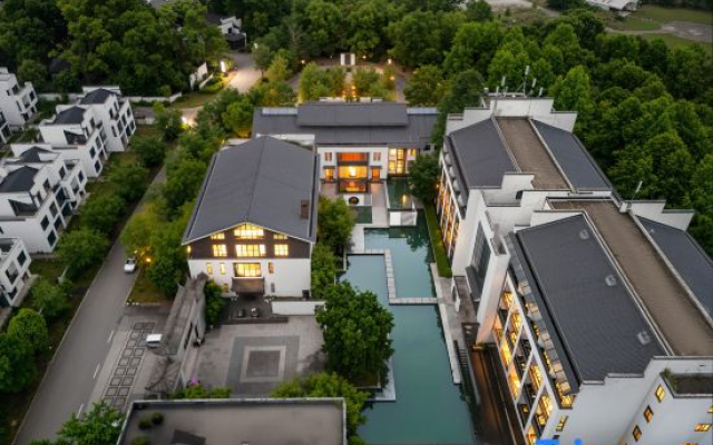 Qinghe yinju Hotel