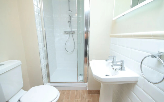 Camden Street Luxury Apartment