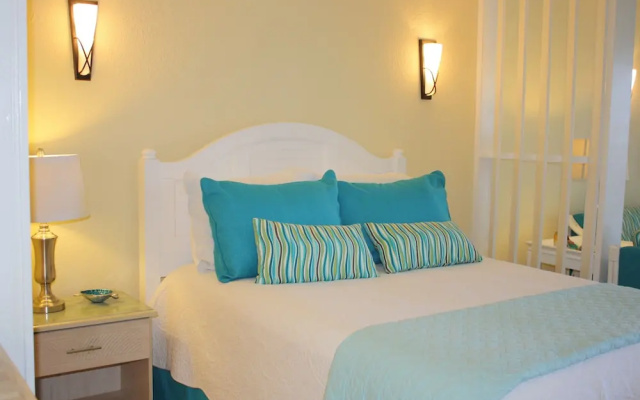 122 Sea Breeze - Sutdio Condo