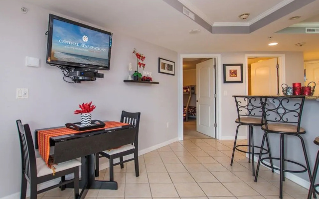 Makai 306 (bayfront)