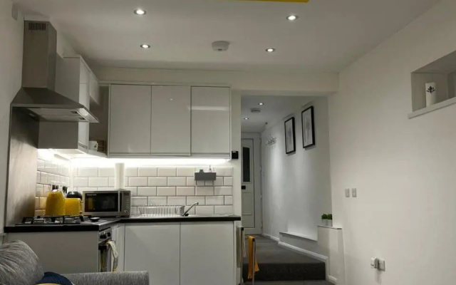 Balco Sherwood Studio (Adults Only)