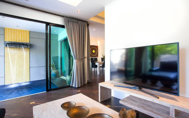 Luxury Pool Villa Kamala