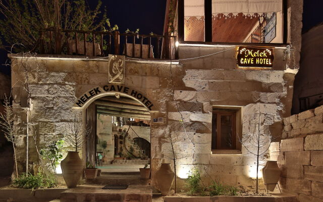 Melek Cave Hotel вид на фасад