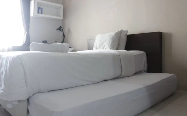 Cozy Studio At Pinewood Apartment Near Unpad Jatinangor