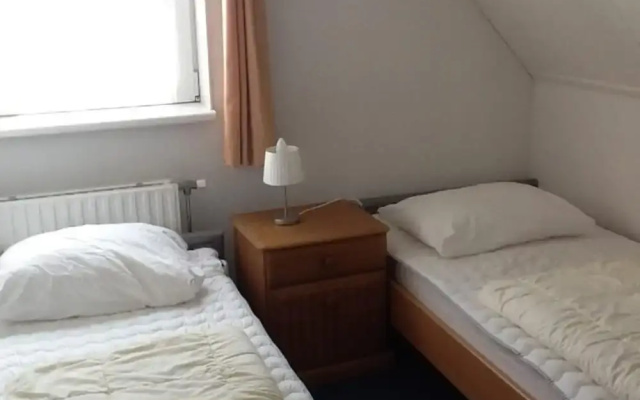 Bungalow for 6 People, Near the Beach