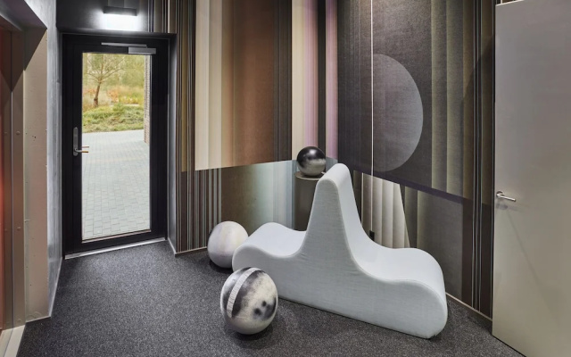 Kirk Suites