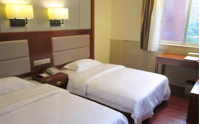 Golden Hotel