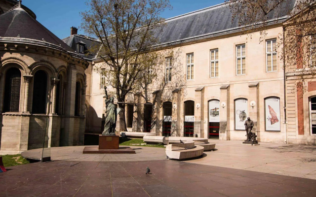 Montorgueil Apartment