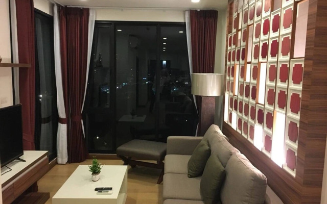 Luxury Corner Room