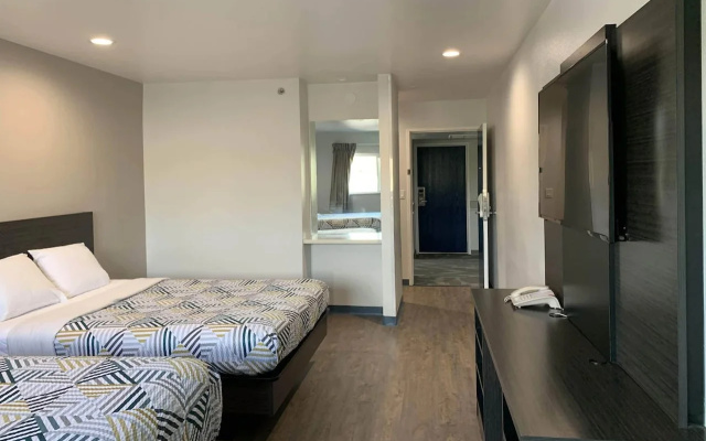 Motel 6 Bullhead City, AZ