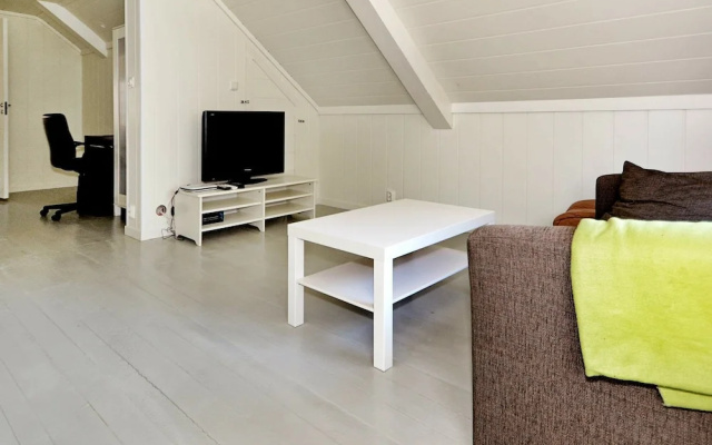 Holiday Home in Høvåg