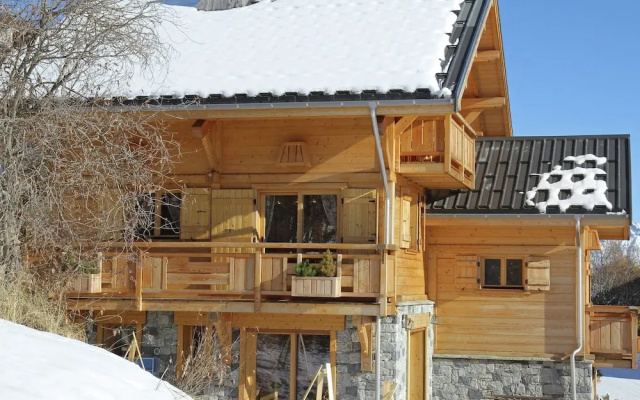 Comfortably Furnished Chalet Just 80 m. From the Slopes