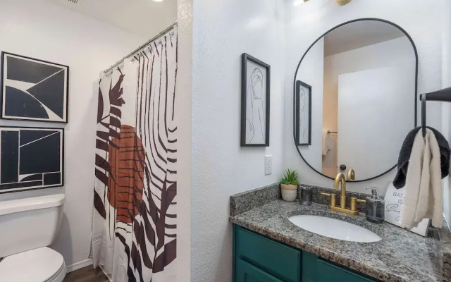 Marilyns Modern Hideaway A One-of-a-kind Find!