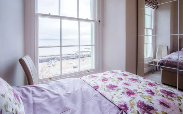 Belle Vue Court - 2 Bedroom Apartment - Tenby