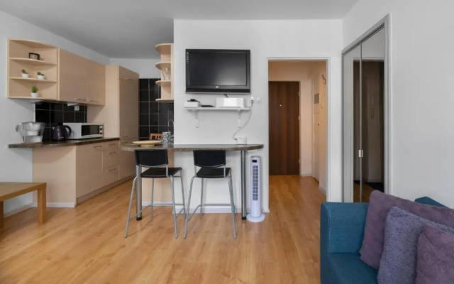 Warsaw Central Apartment Złota