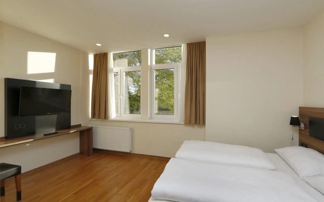 B&B HOTEL Berlin-Adlershof