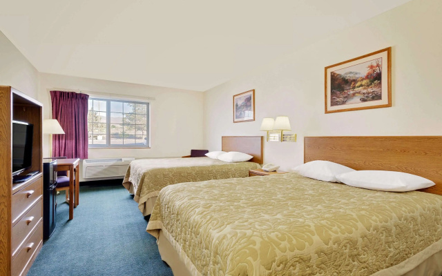 Super 8 by Wyndham Battle Mountain