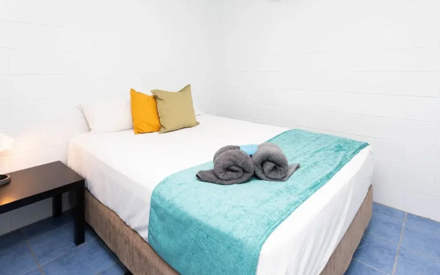Airlie Sun & Sand Accommodation 6