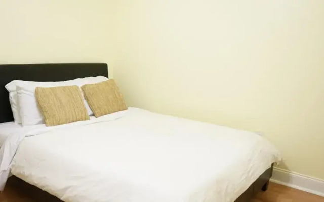 Collins Ave by South Beach Vacations
