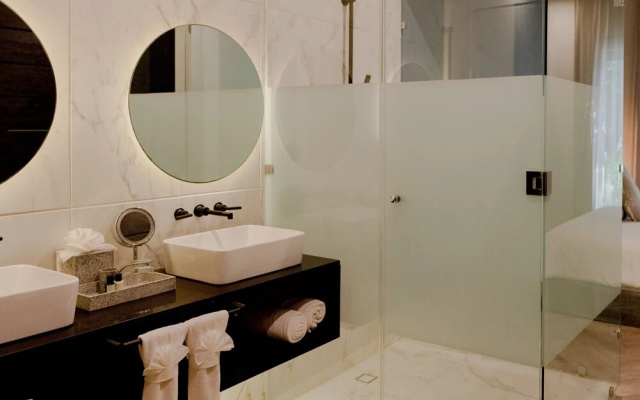 2 Bedroom Luxury Suite 110
