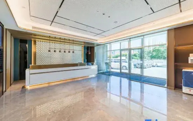 Starway Hotel (Hohhot Wuliying Subway Station)