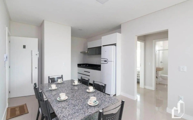 Apartamento com 02 dormitórios